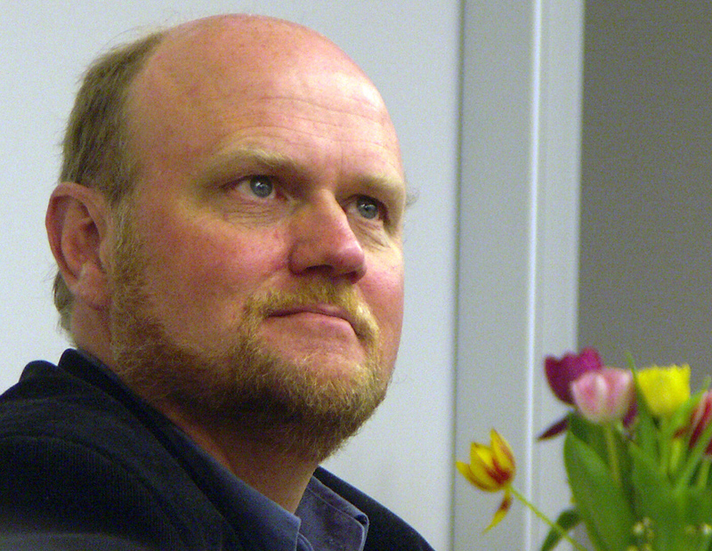 Ola Larsmo fick Uppsala kommuns stipendium till Jan Fridegrds minne 2009. 